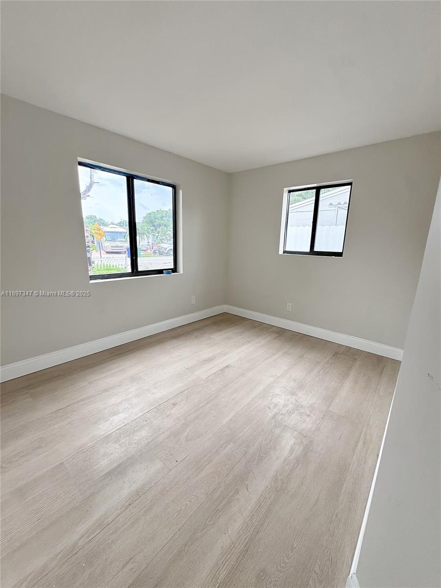 BROADVIEW PARK - Residential