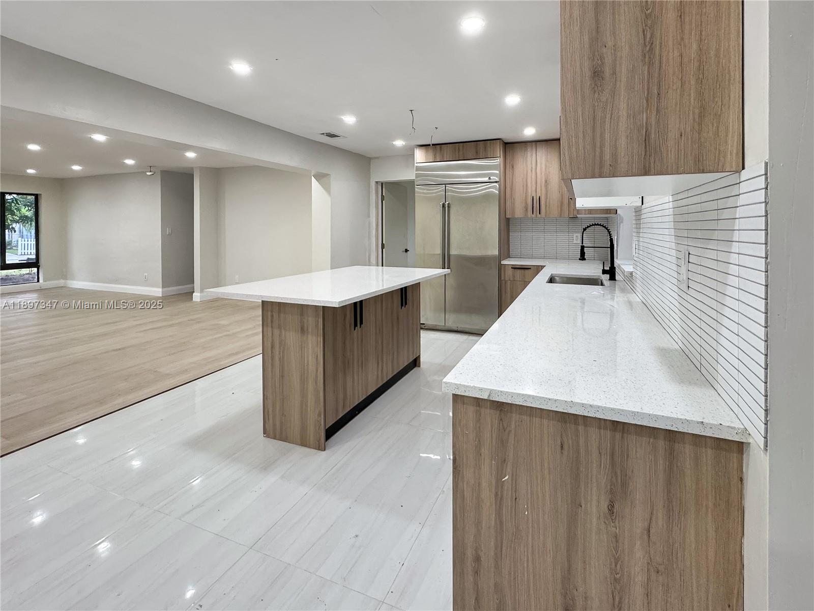 BROADVIEW PARK - Residential