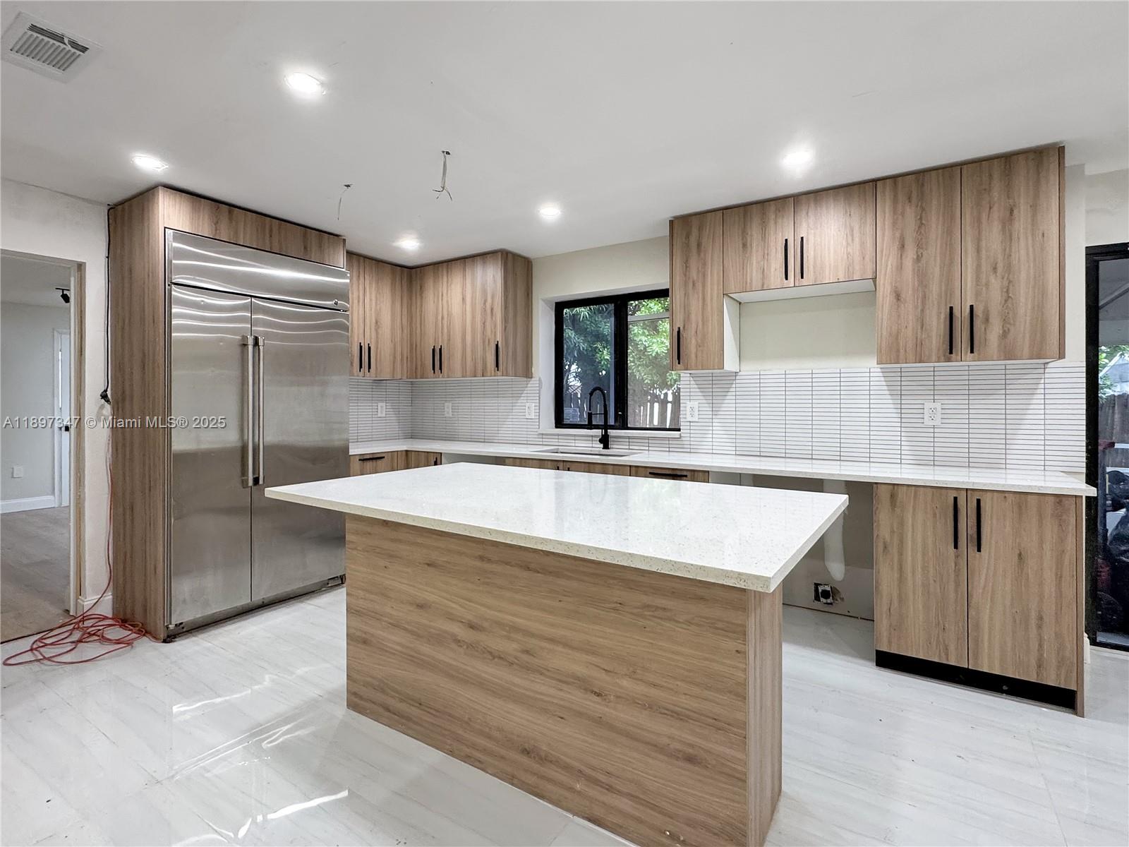BROADVIEW PARK - Residential