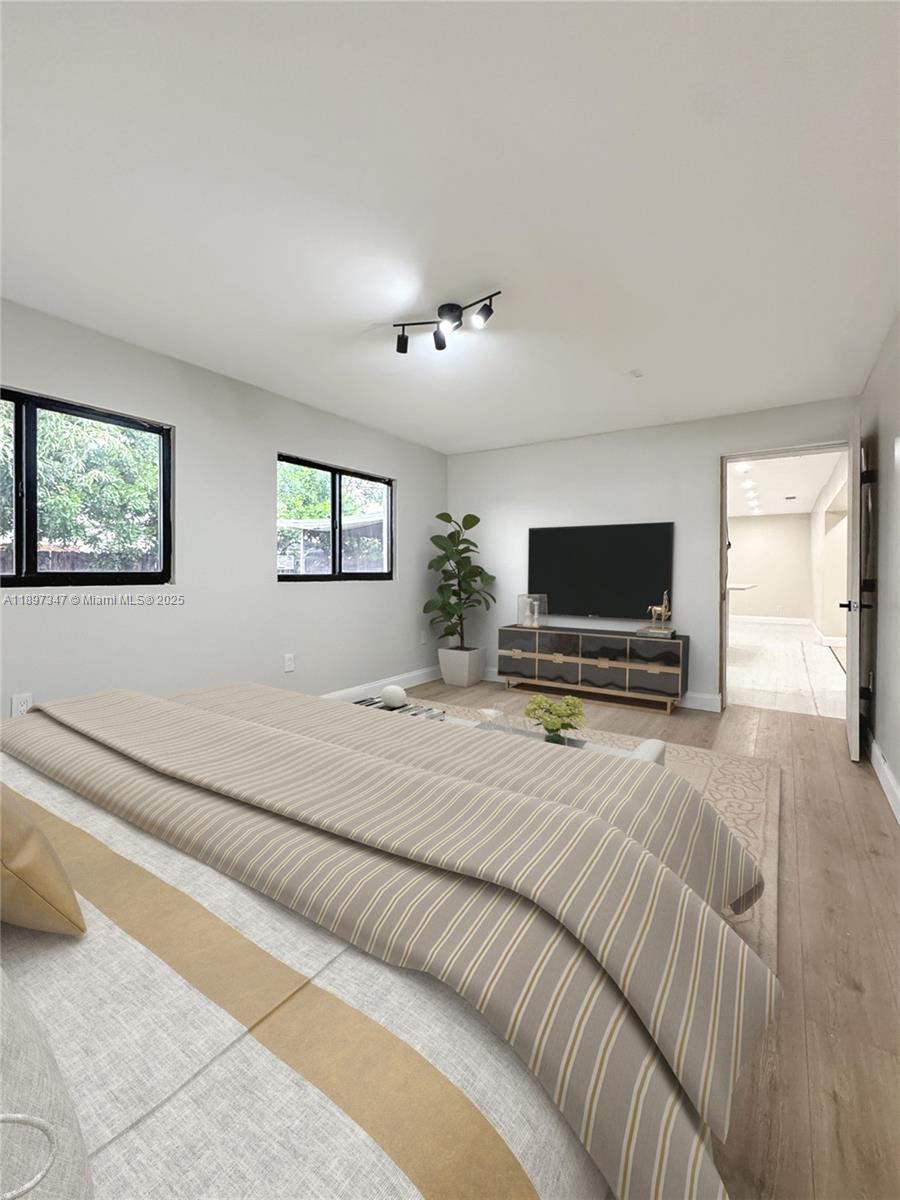 BROADVIEW PARK - Residential