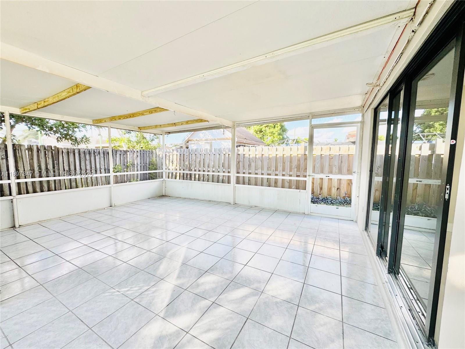 BROADVIEW PARK - Residential