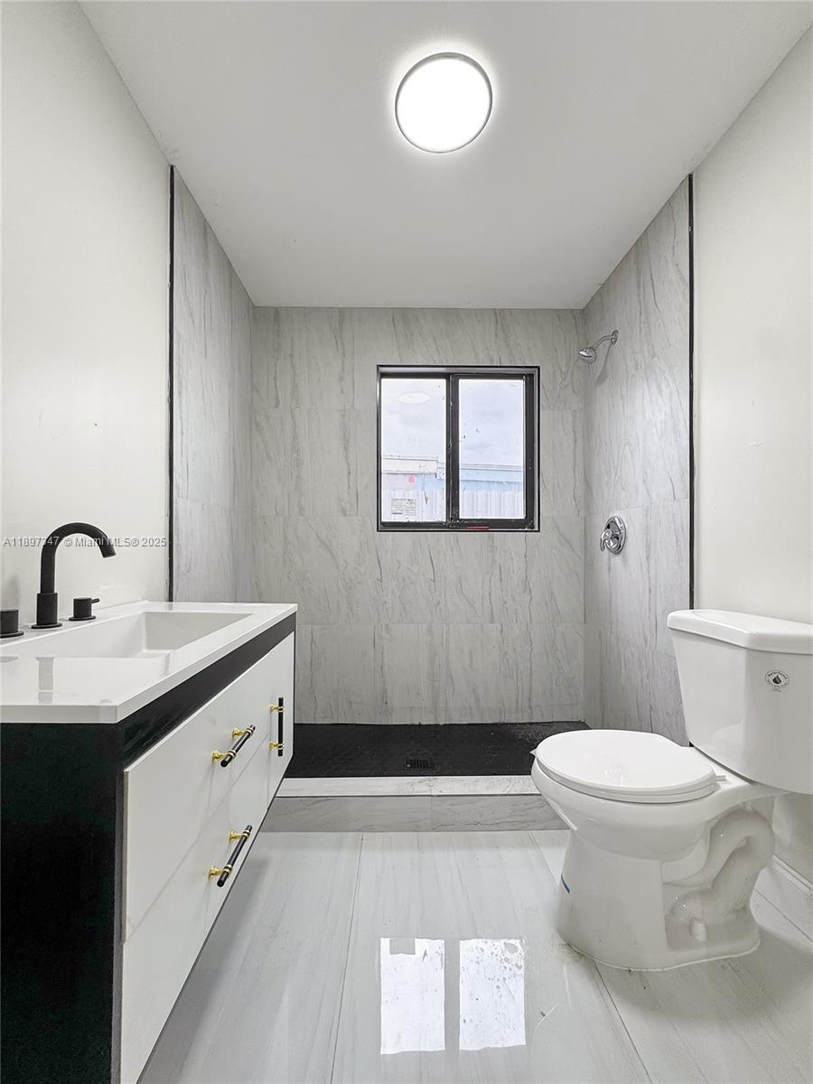 BROADVIEW PARK - Residential