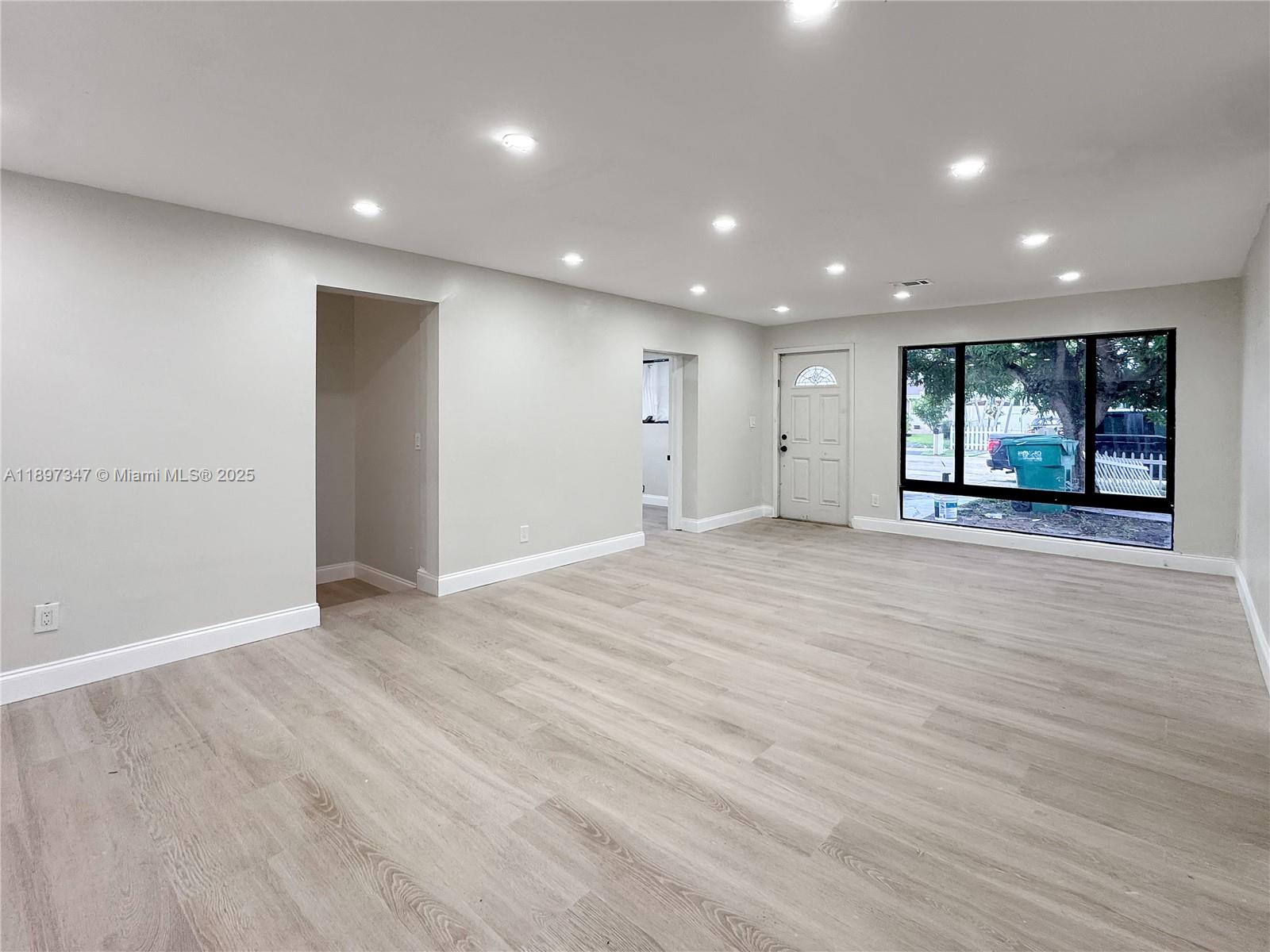 BROADVIEW PARK - Residential