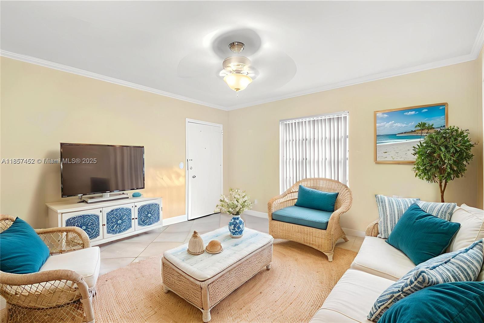 IMPERIAL POINT COLONNADES - Residential