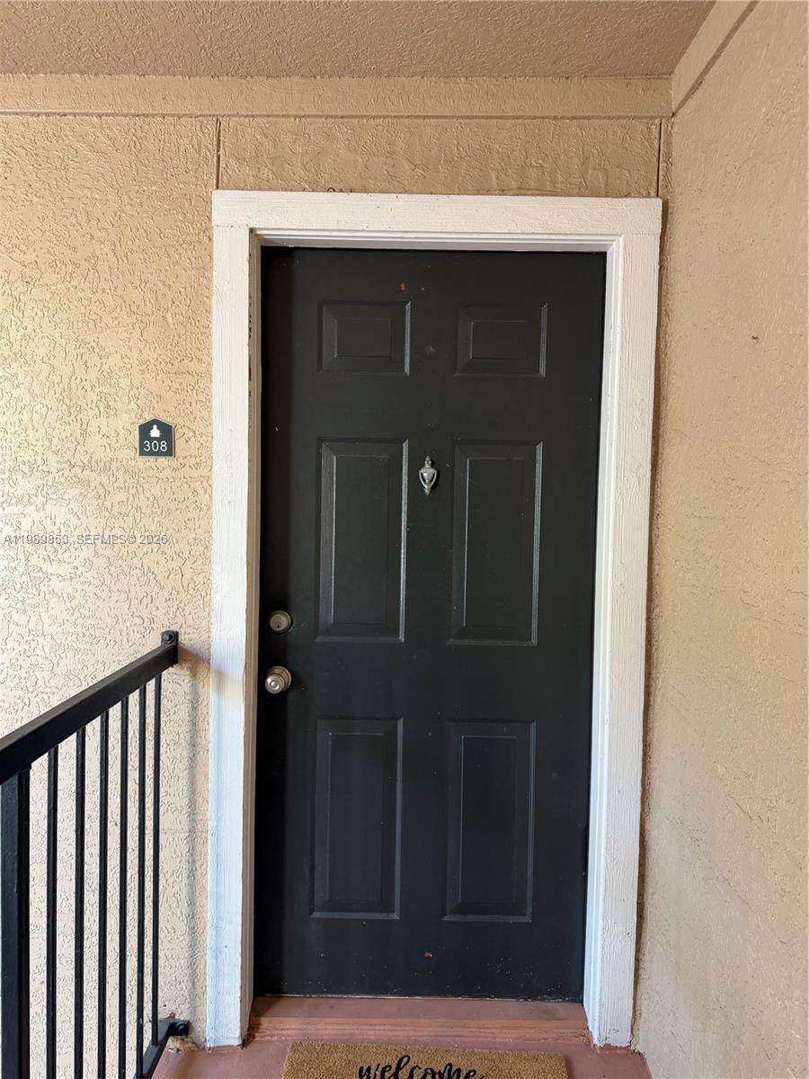 VISTA LAGO AT THE HAMMOCK - Residential