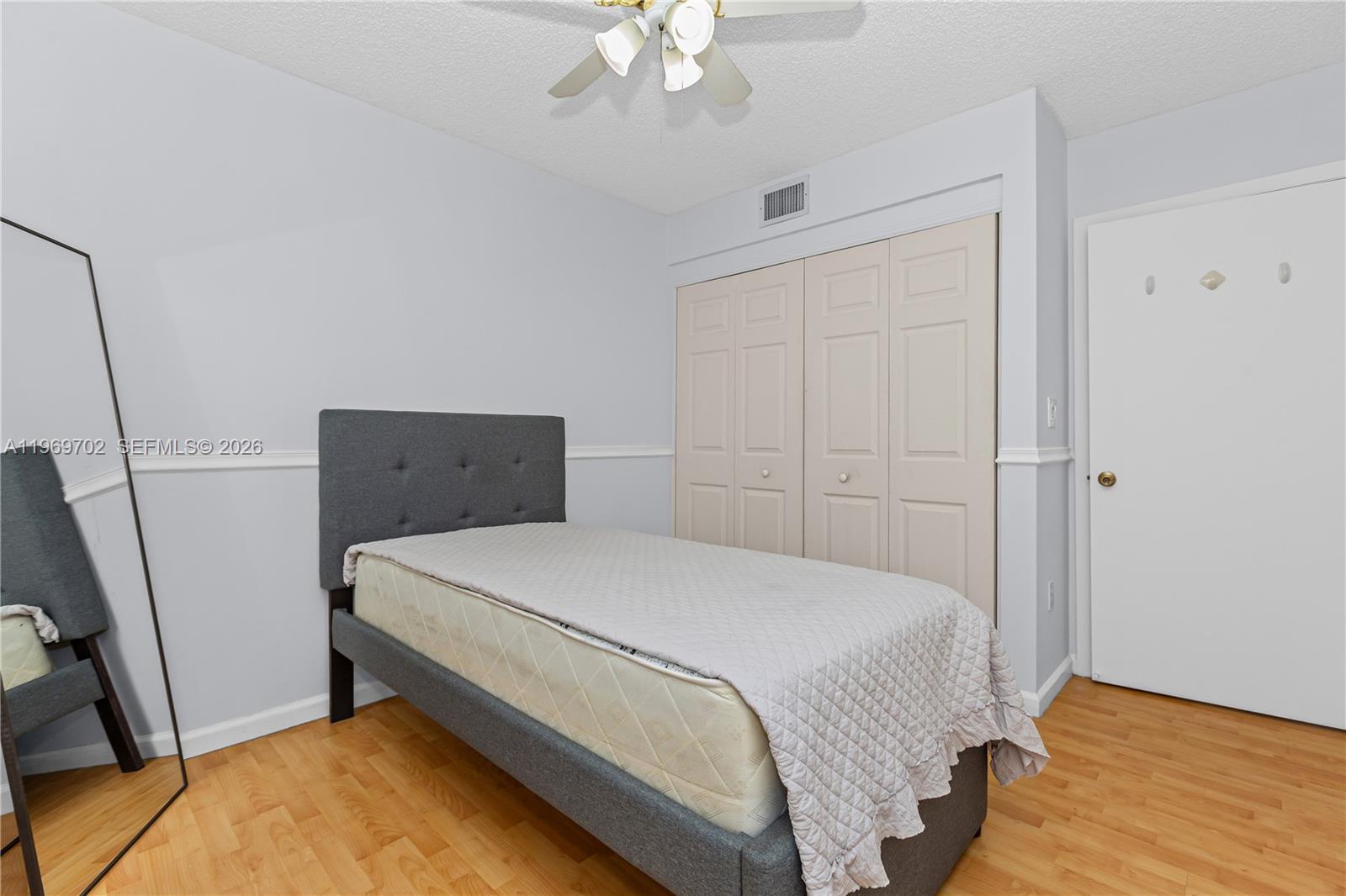 ROYAL TOWNHOMES - Residential