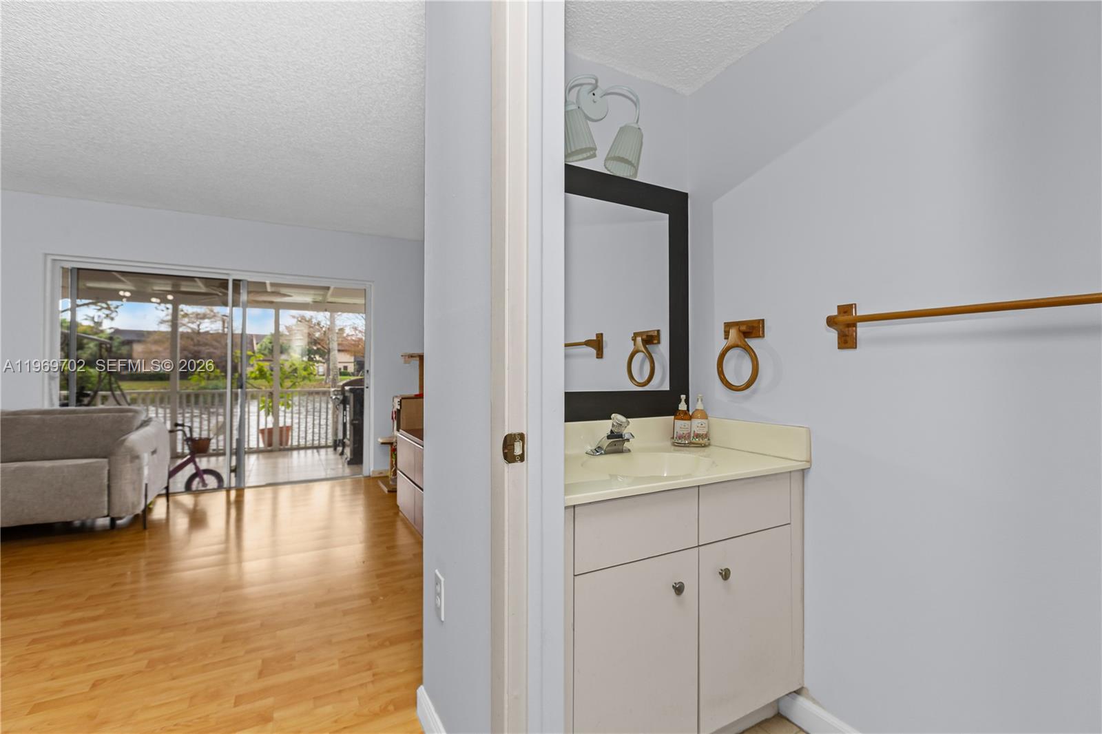 ROYAL TOWNHOMES - Residential