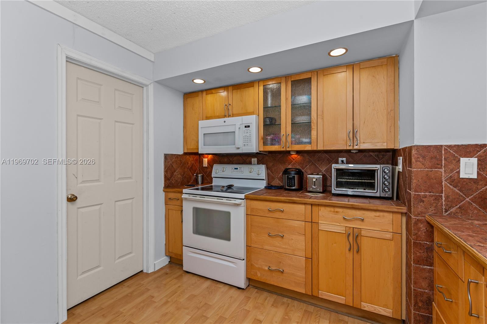 ROYAL TOWNHOMES - Residential