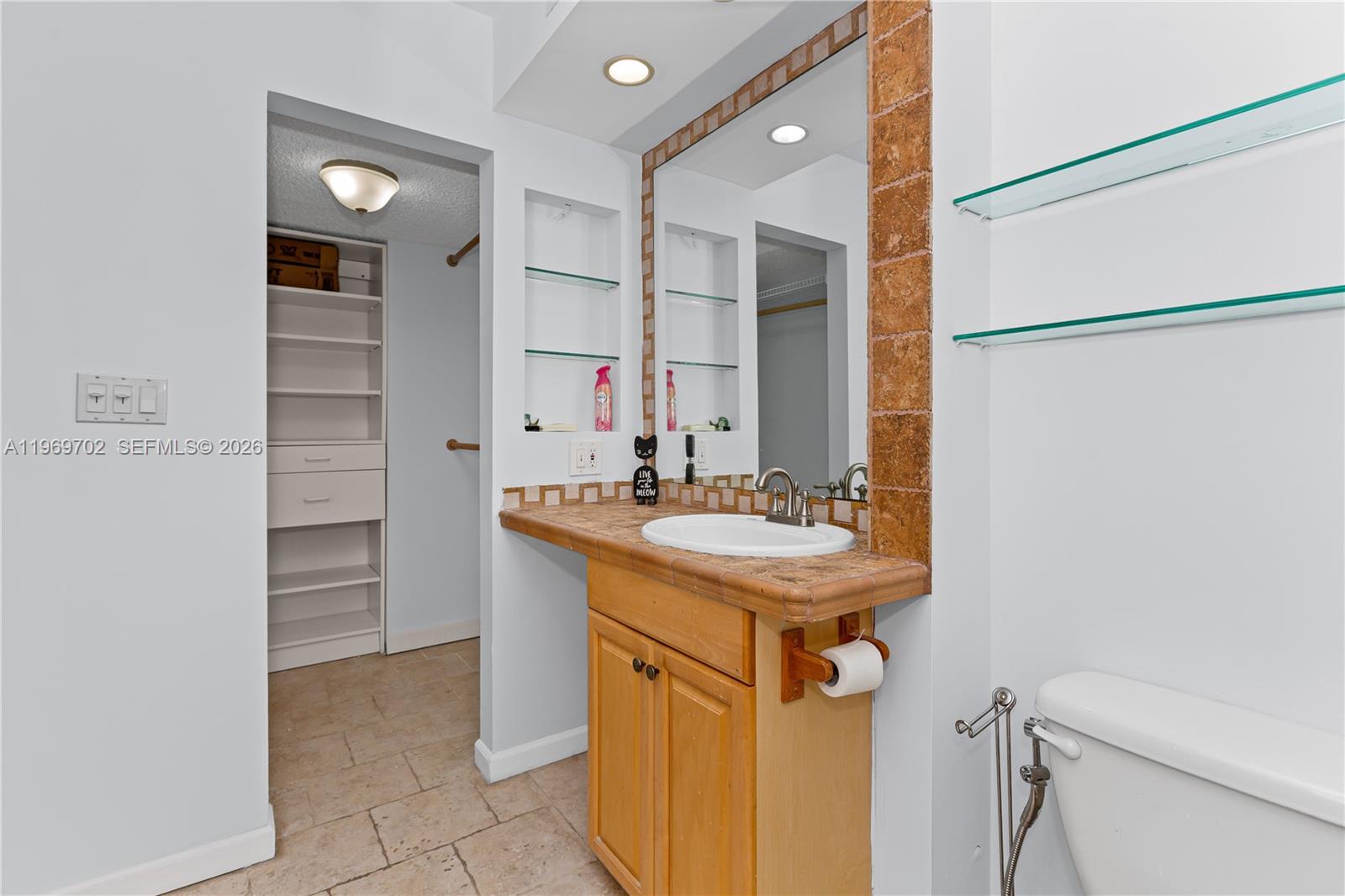 ROYAL TOWNHOMES - Residential