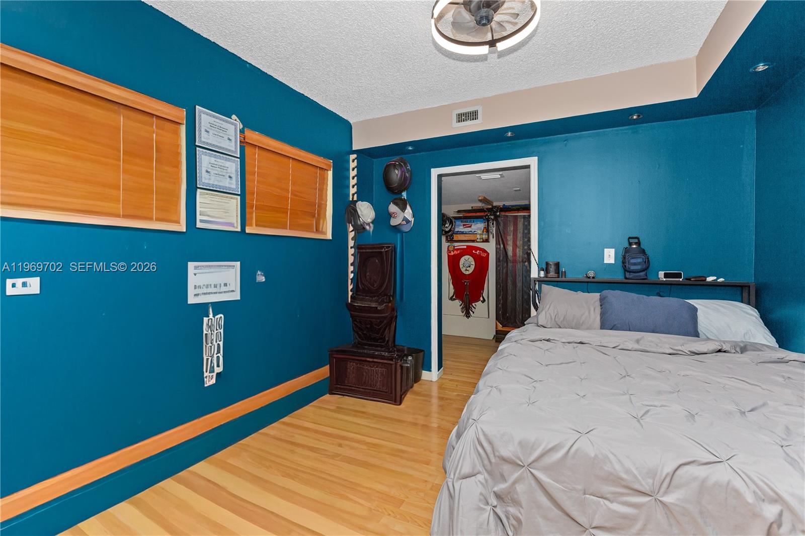 ROYAL TOWNHOMES - Residential