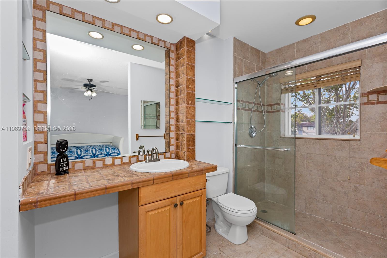 ROYAL TOWNHOMES - Residential