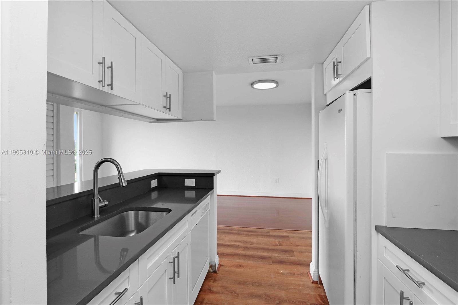 SEYBOLD POINTE CONDO - Residential Lease