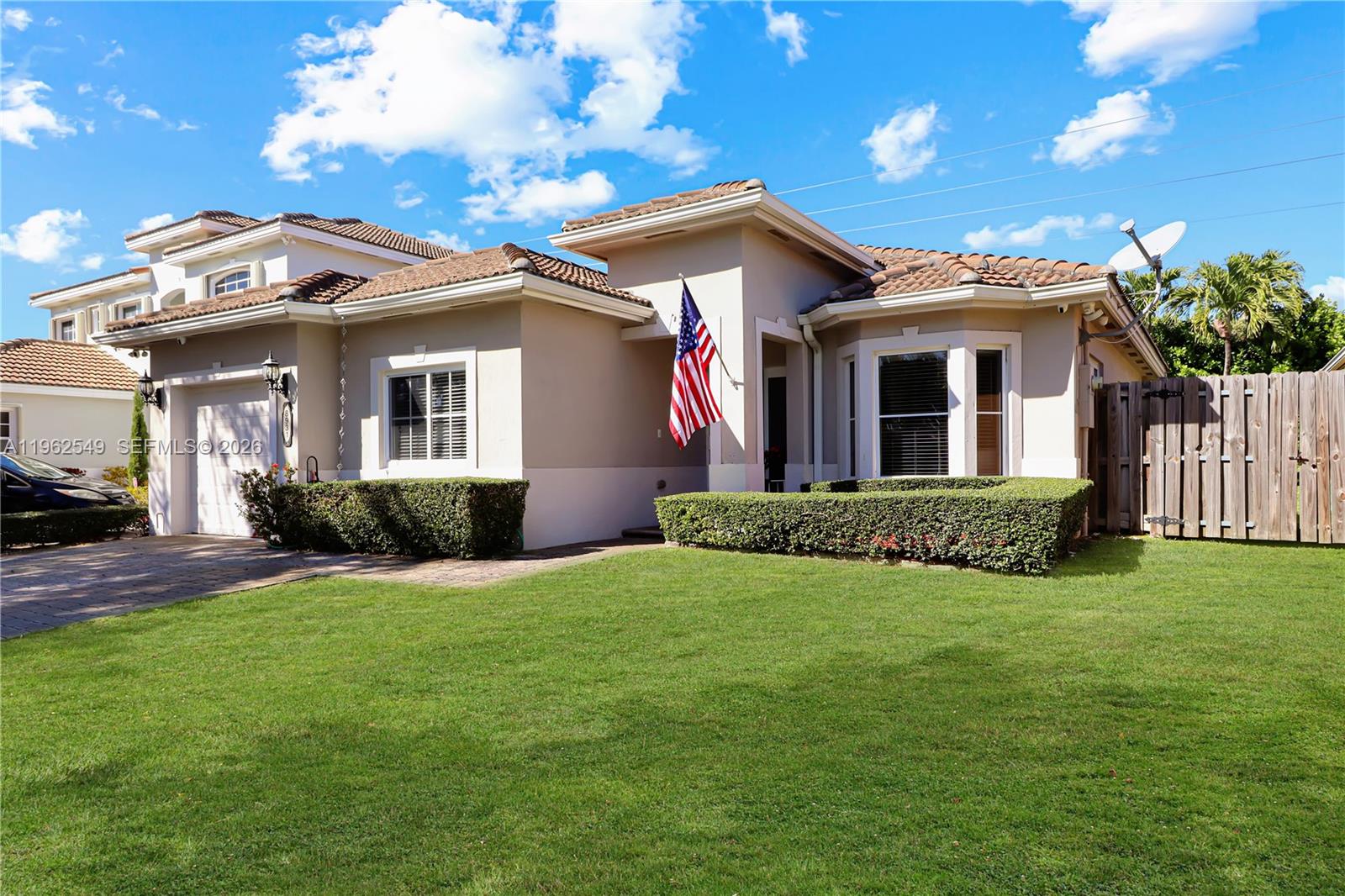 PELICAN BAY AT OLD CUTLER - Residential