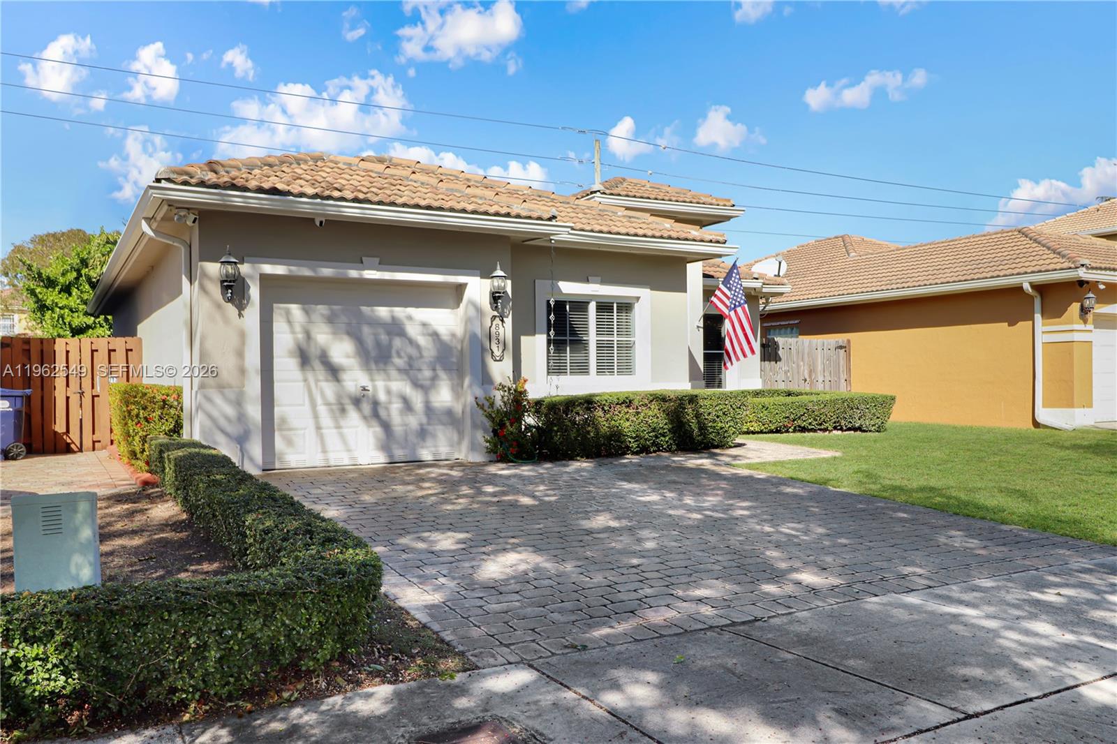 PELICAN BAY AT OLD CUTLER - Residential