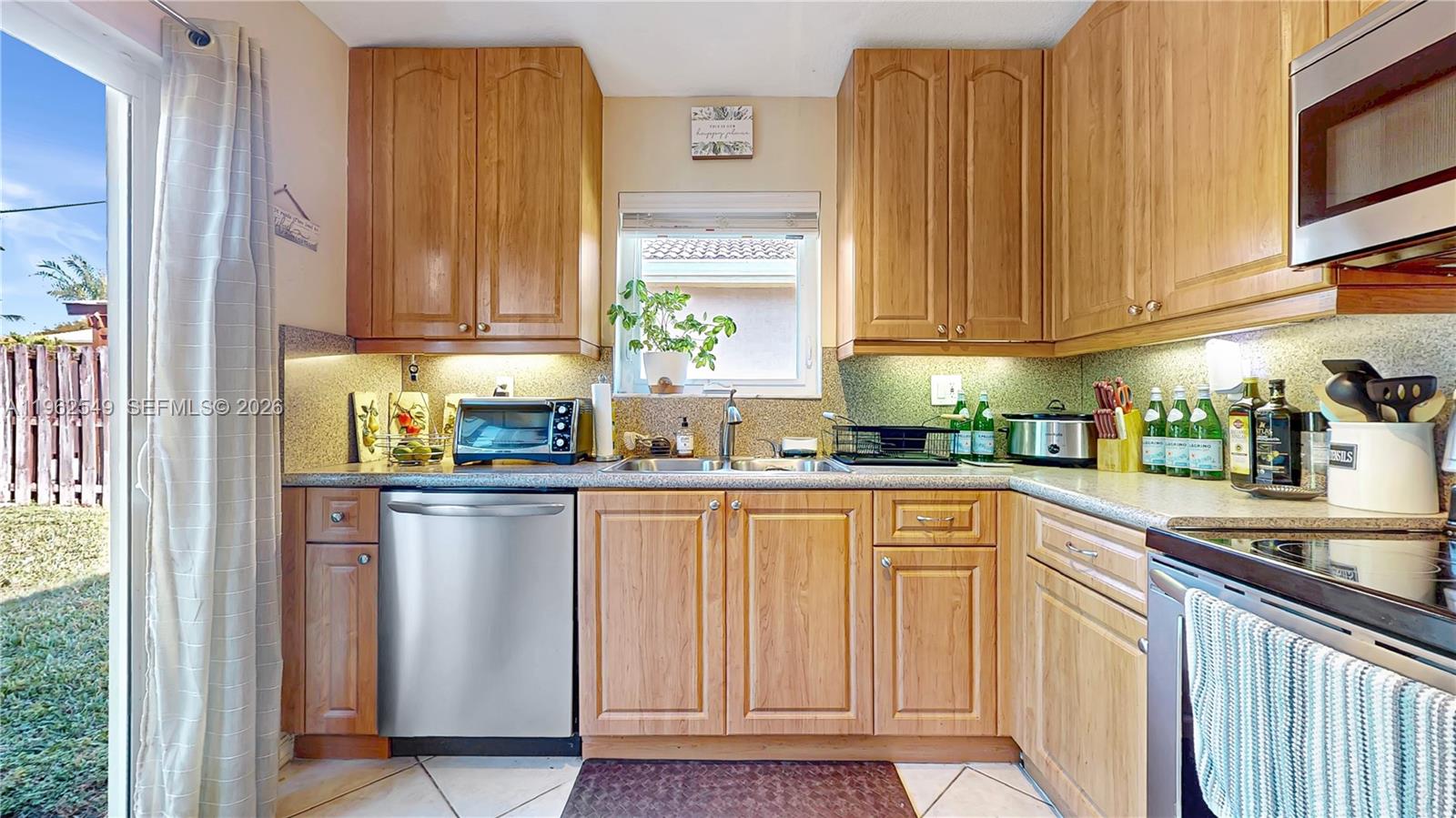 PELICAN BAY AT OLD CUTLER - Residential