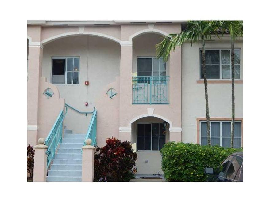 NICE CONDO LOCATED IN PRESERVE AT WALNUT CREEK. 2/2 THAT FEATURES TILE FLOORS WITH WOODEN BEDROOMS. MINUTES AWAY FROM TURNPIKE AND PLAZAS. MUST SEE!!