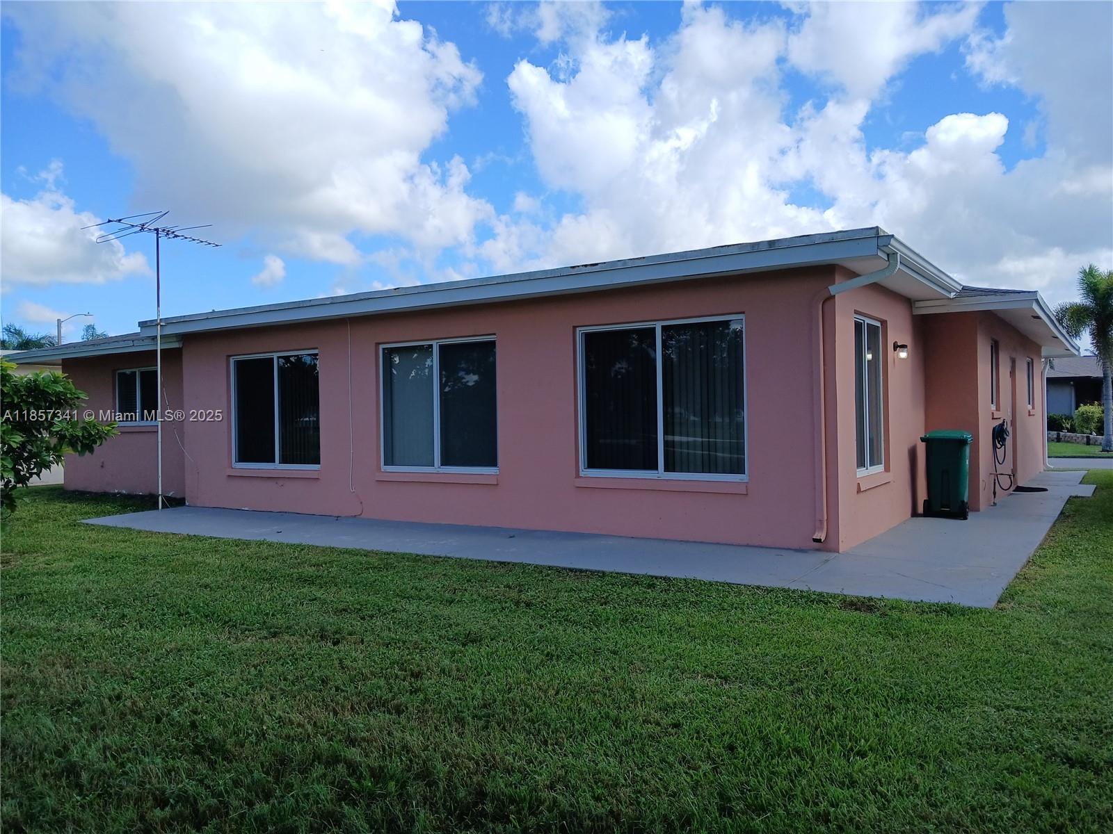 4507 NW 45th St