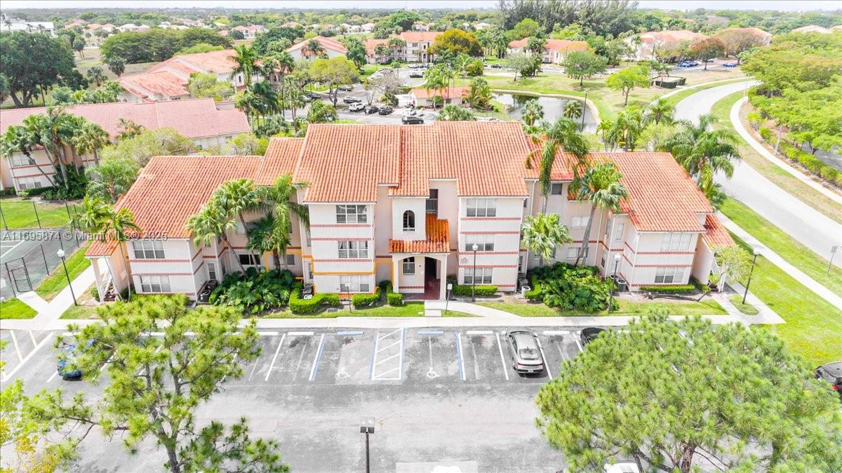 Property for Sale at 3420 N Pinewalk Dr N 713, Margate, Broward County, Florida - Bedrooms: 2 
Bathrooms: 1  - $218,000