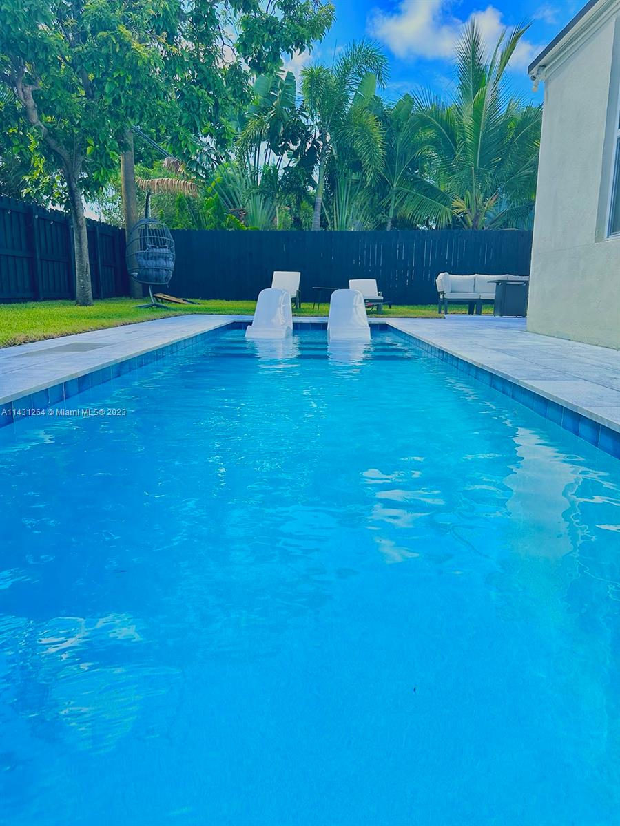 CORAL RIDGE ADD - Residential Lease