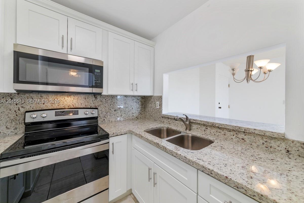 FLORIDA 2001 CONDO - Residential Lease
