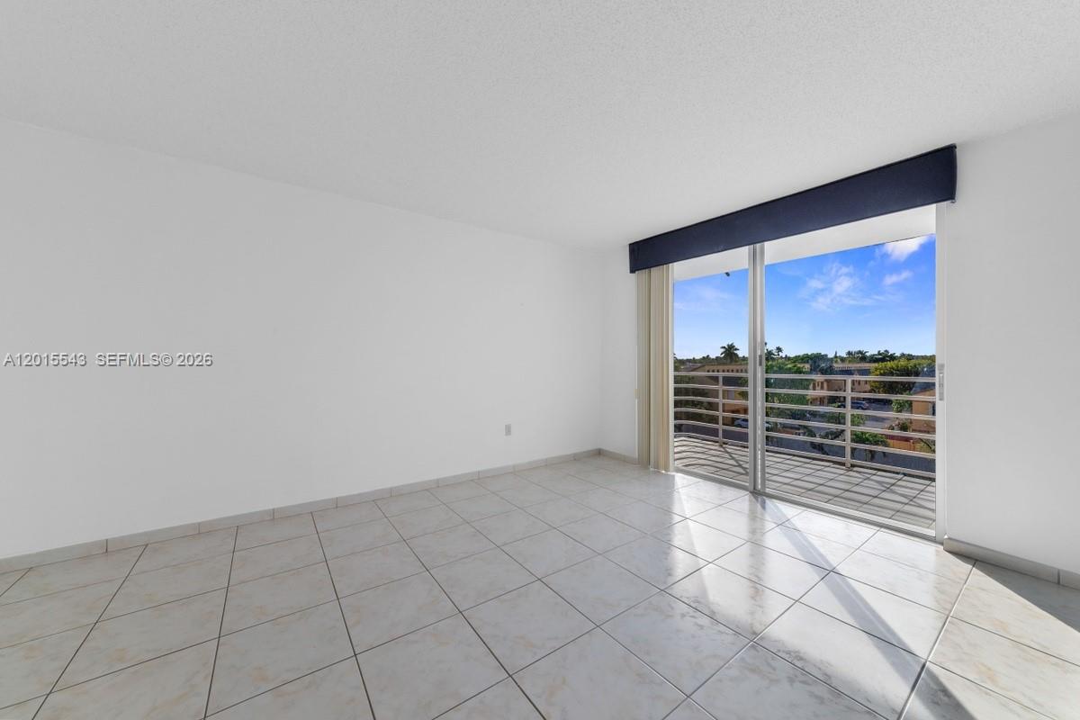 FLORIDA 2001 CONDO - Residential Lease