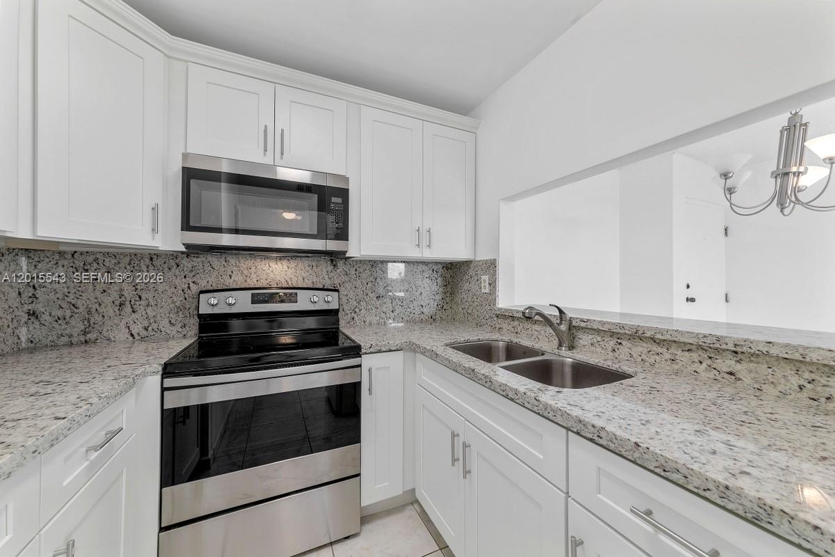 FLORIDA 2001 CONDO - Residential Lease