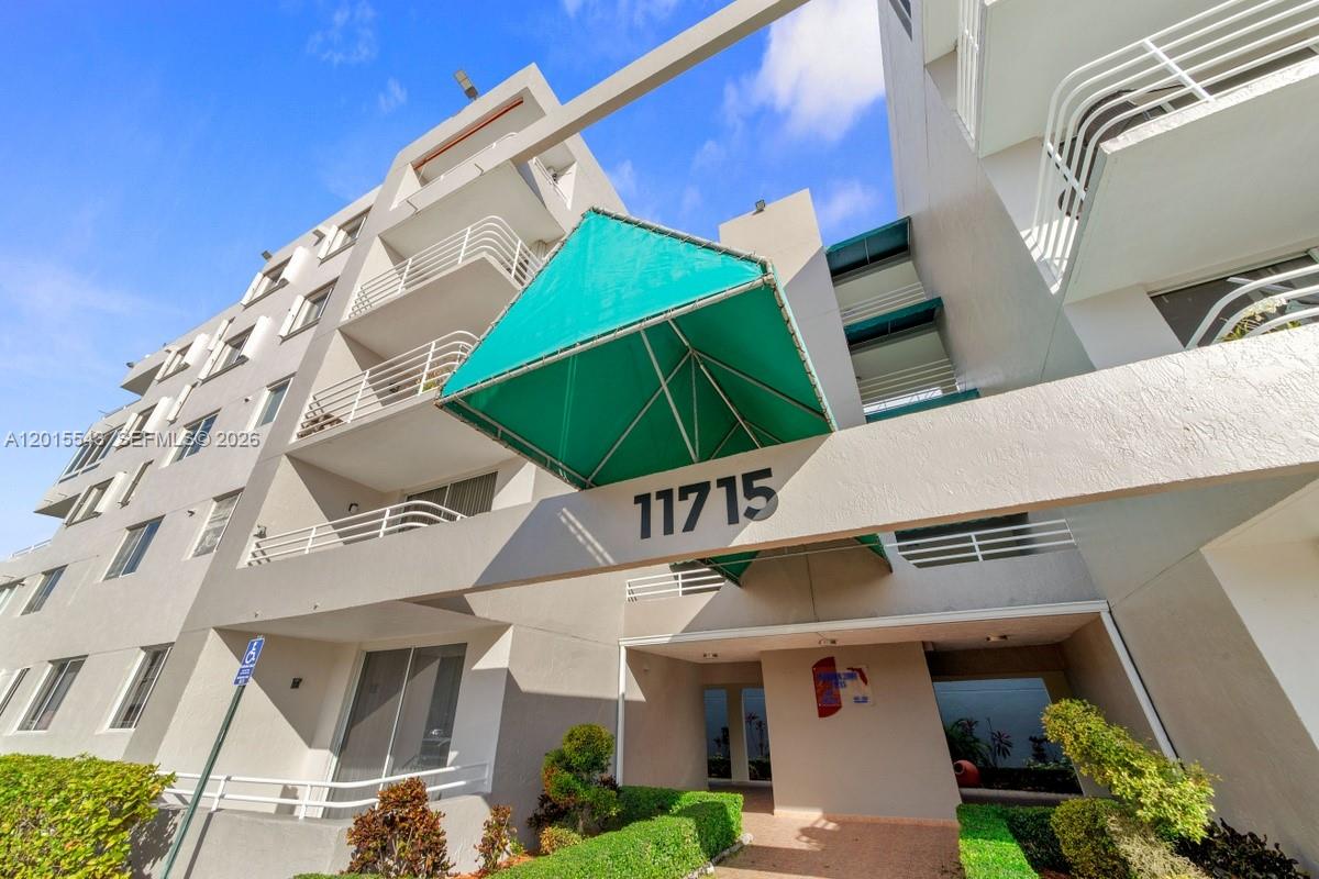 FLORIDA 2001 CONDO - Residential Lease