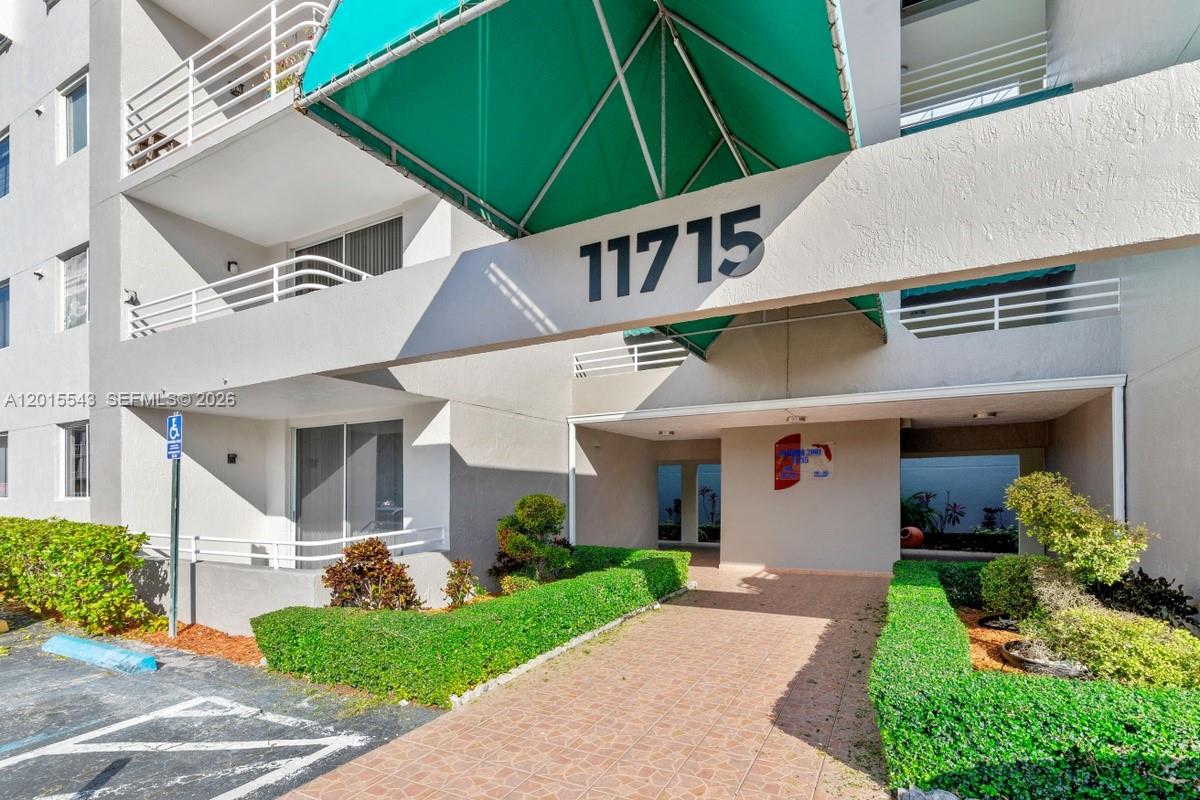 FLORIDA 2001 CONDO - Residential Lease