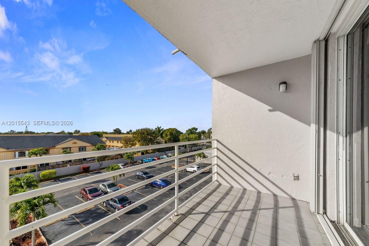 FLORIDA 2001 CONDO - Residential Lease