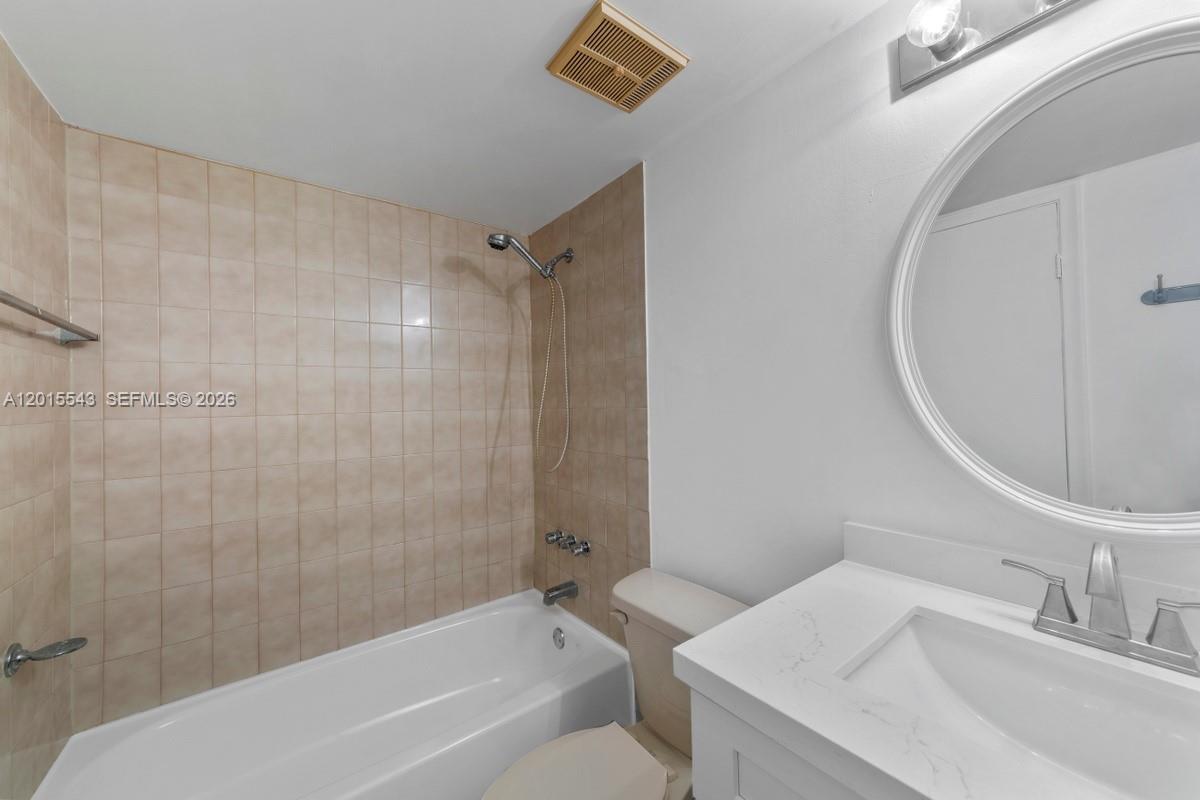 FLORIDA 2001 CONDO - Residential Lease