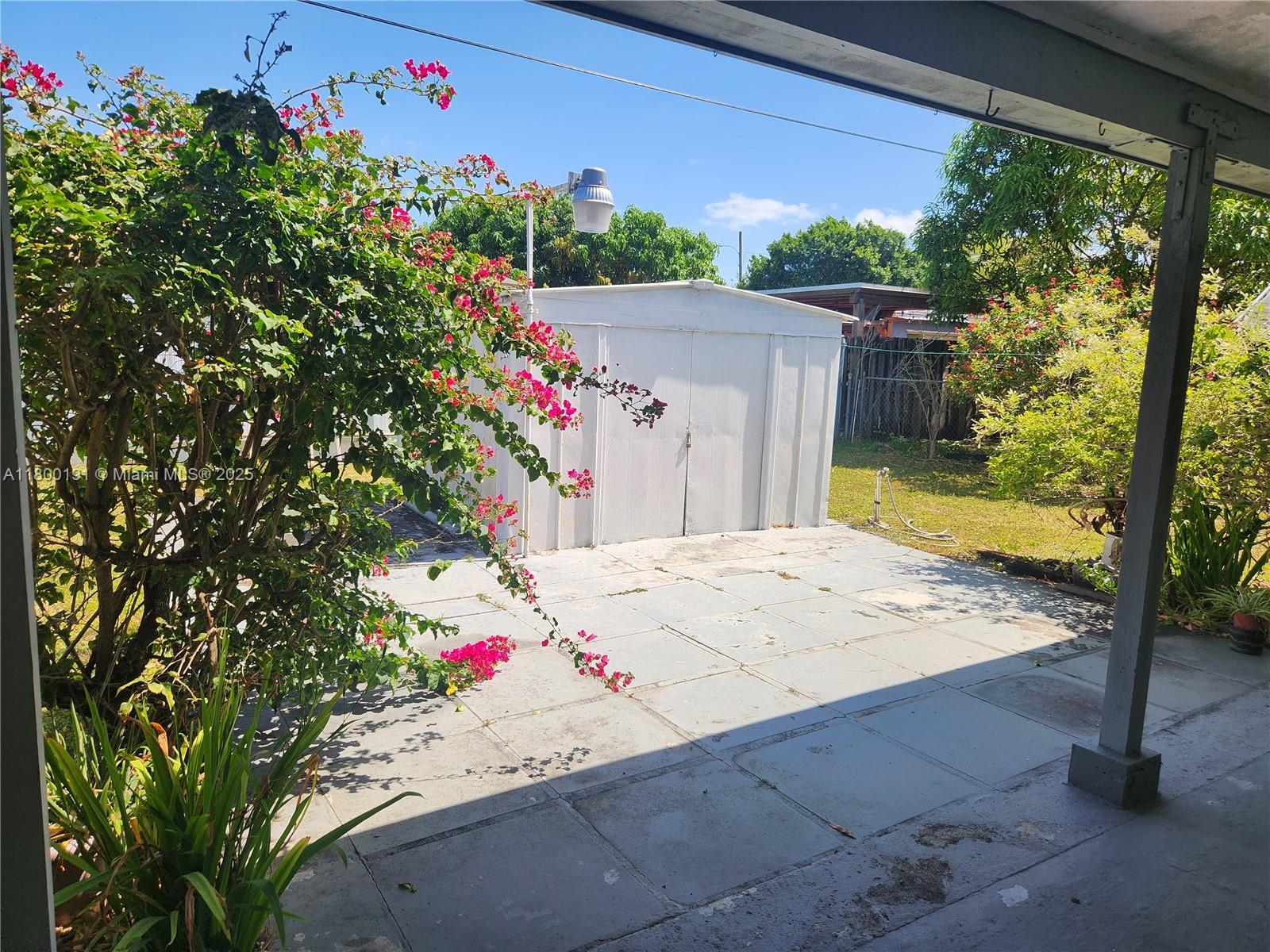 View photos, virtual tours, details... 1011 NE 196th St