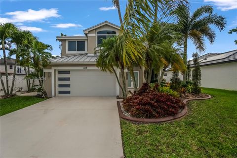 Photo of 612 SW 179th Ave, Pembroke Pines, FL 33029 (MLS # A11994608)