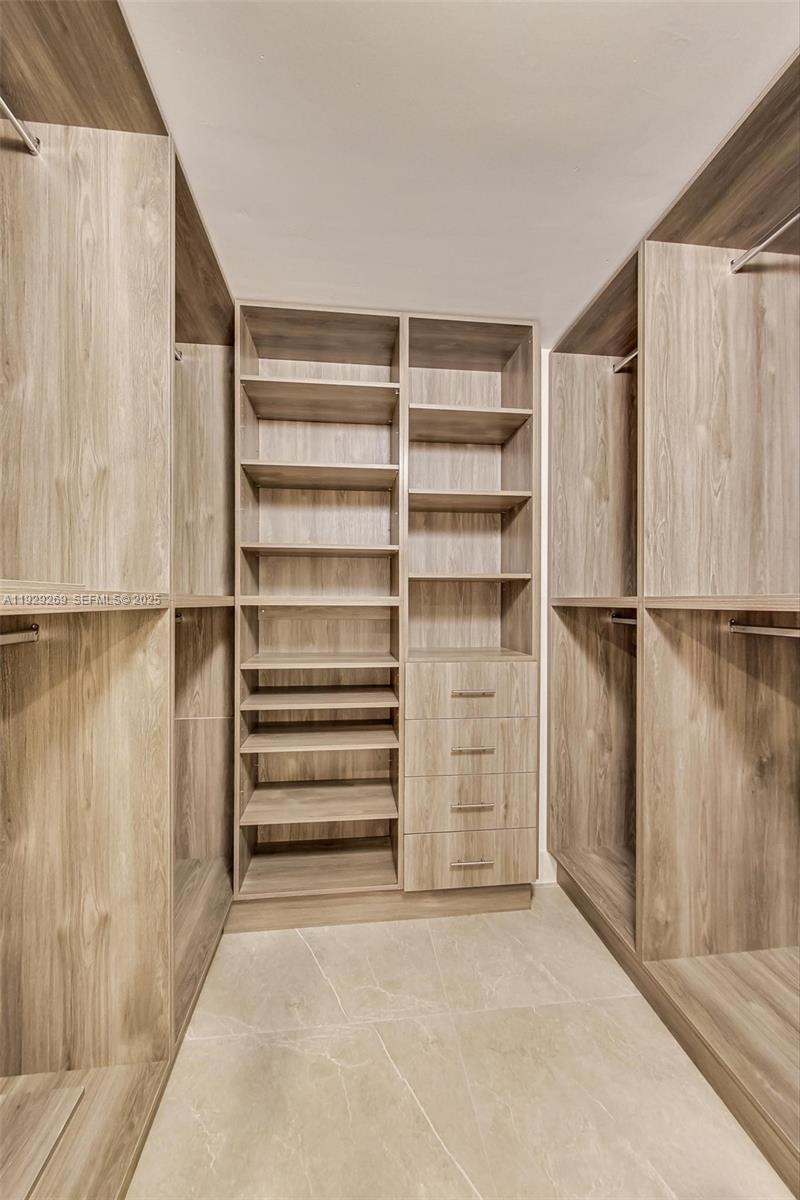 1000 ISL BLVD WILLIAMS IS - Residential Lease