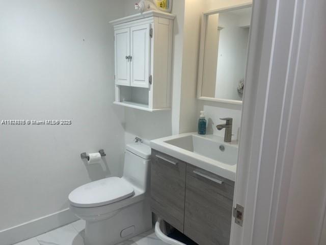 20185 E Country Club Dr 308