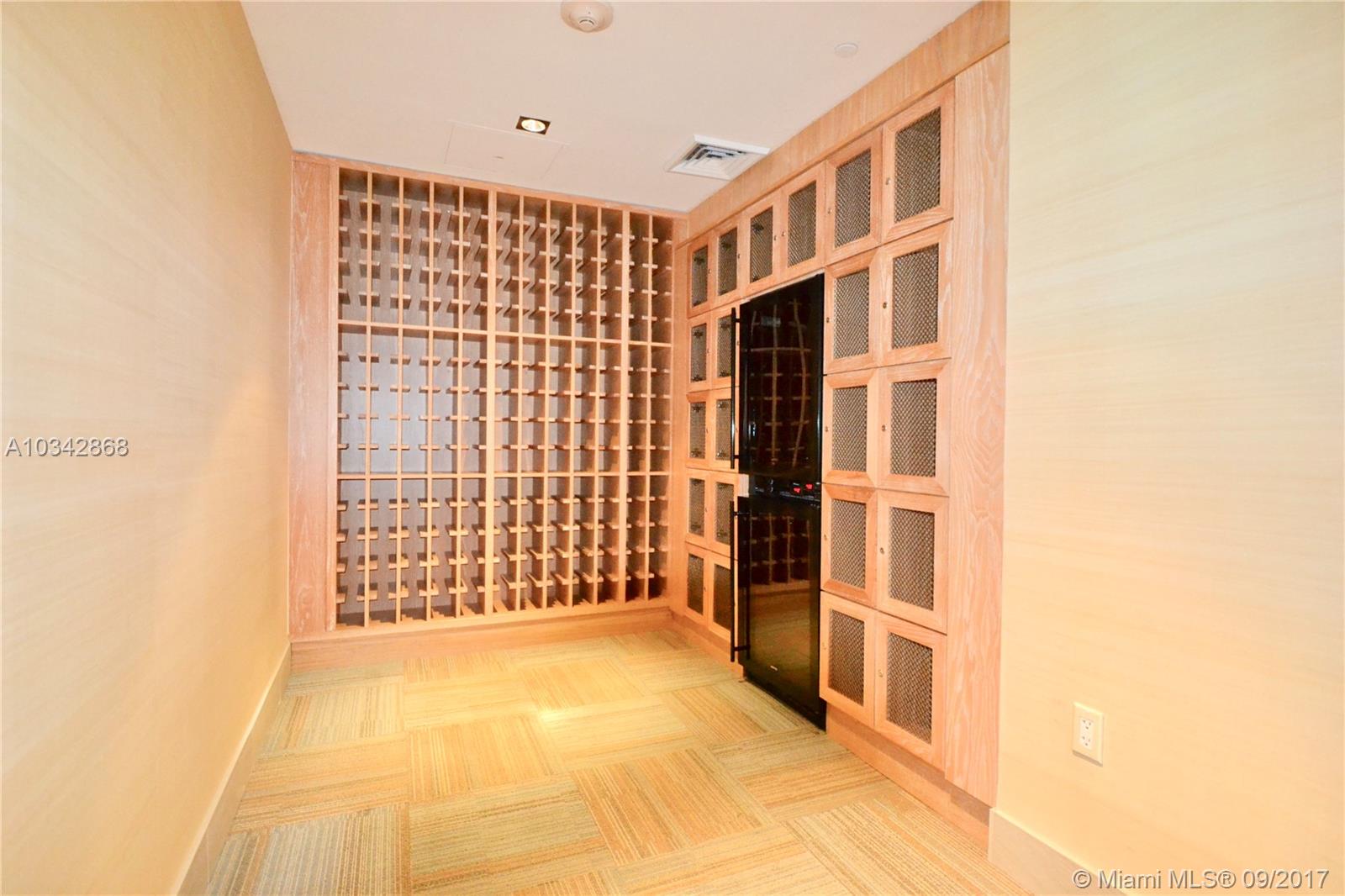 THE PLAZA 851 BRICKELL CO - Residential Lease