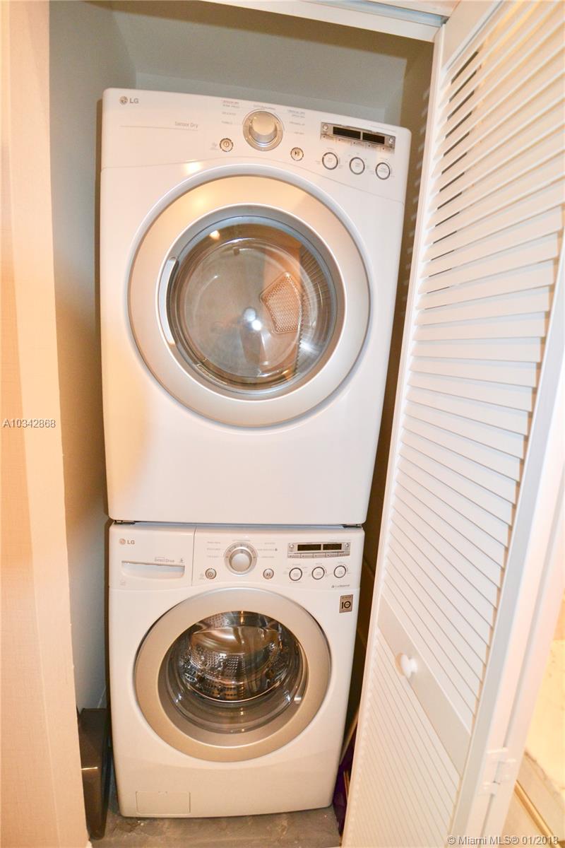 THE PLAZA 851 BRICKELL CO - Residential Lease