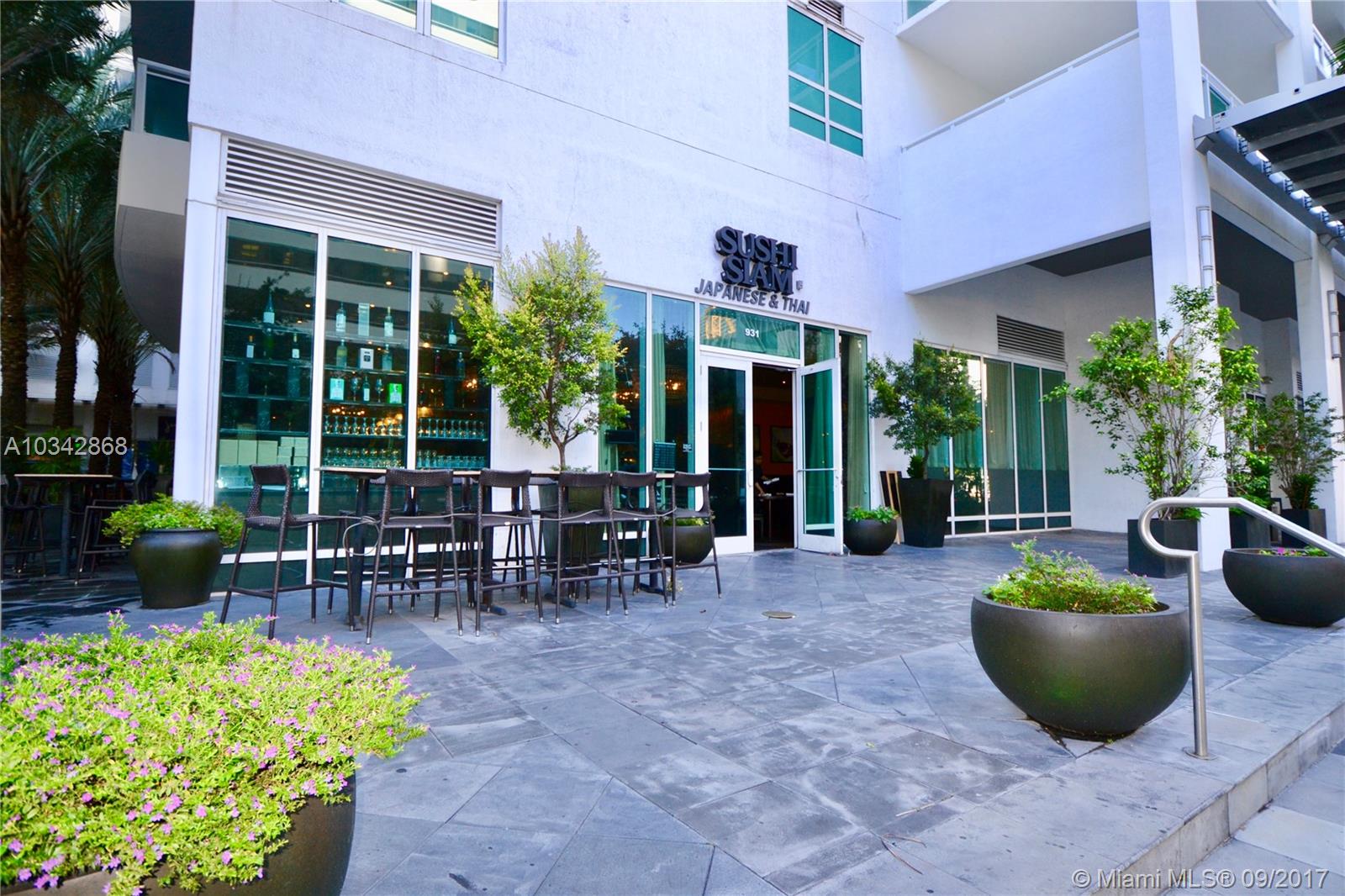 THE PLAZA 851 BRICKELL CO - Residential Lease