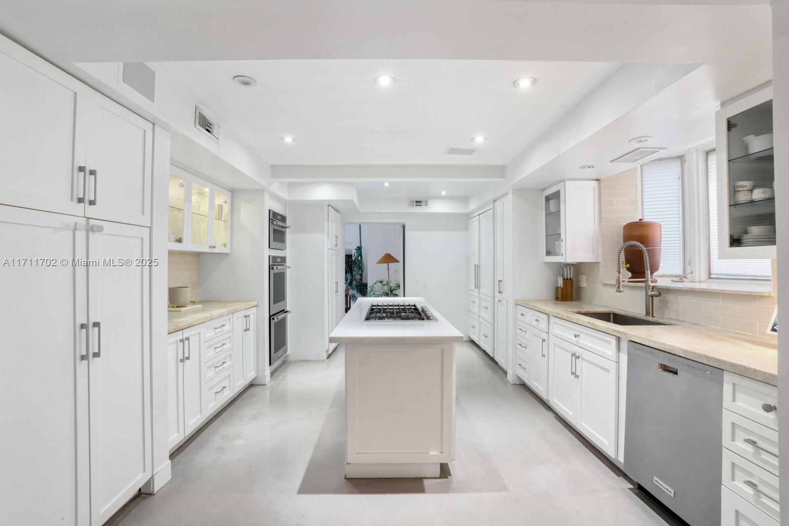 AMD PLAT OF SUNSET LAKE S - Residential