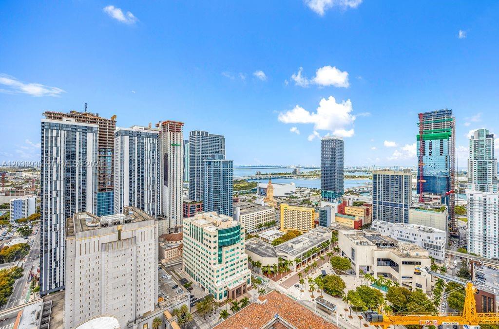 225 N Miami Ave 3507