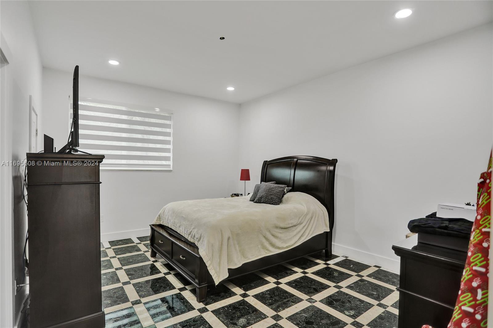 BIRD ROAD FARMSITES - Residential