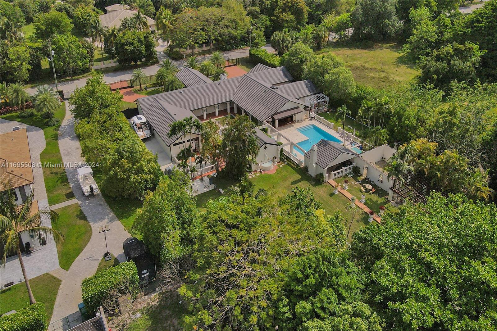 BIRD ROAD FARMSITES - Residential