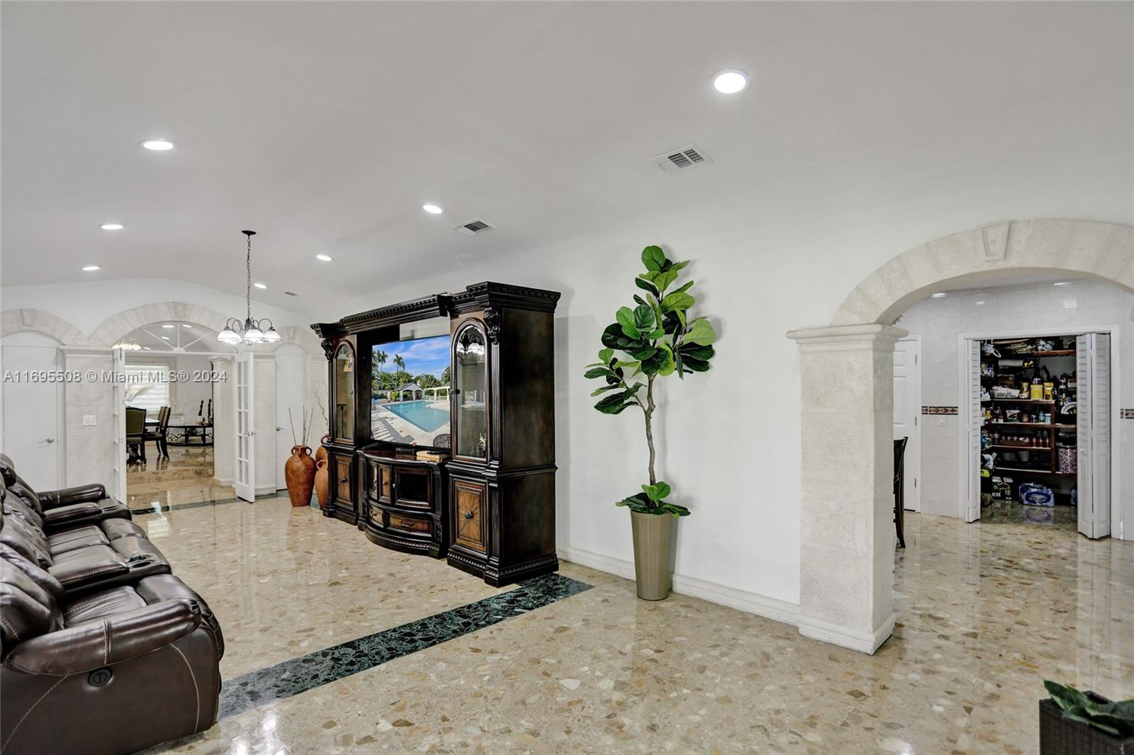 BIRD ROAD FARMSITES - Residential