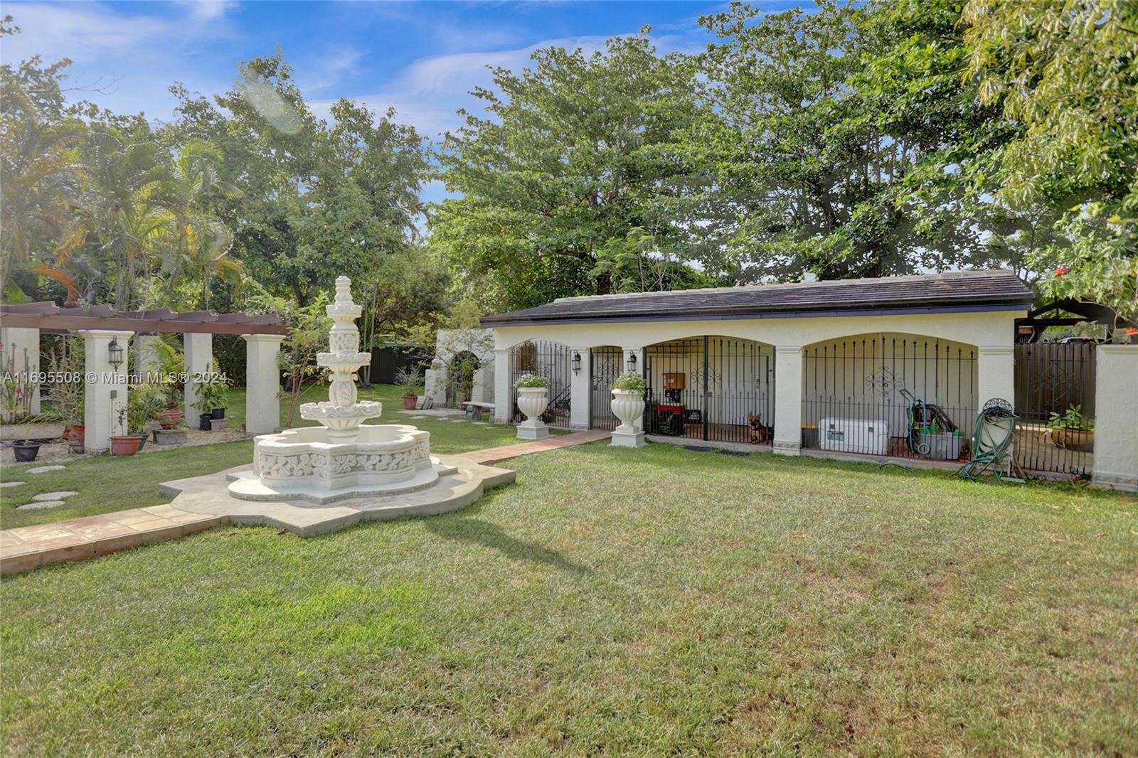 BIRD ROAD FARMSITES - Residential