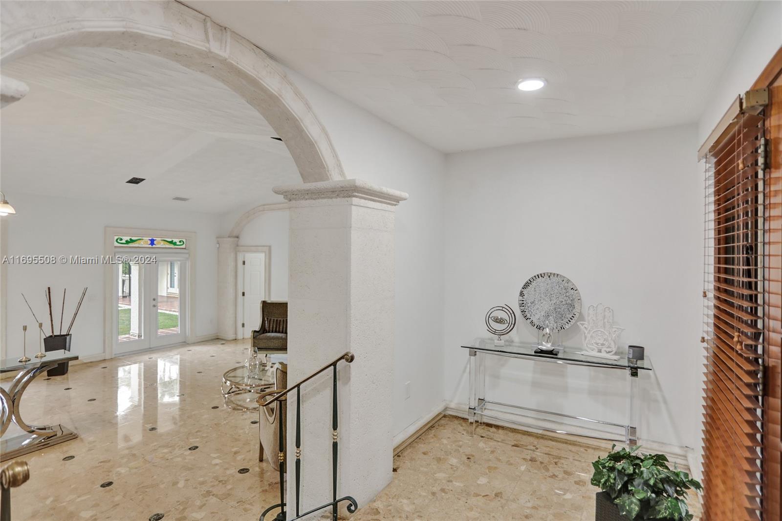 BIRD ROAD FARMSITES - Residential