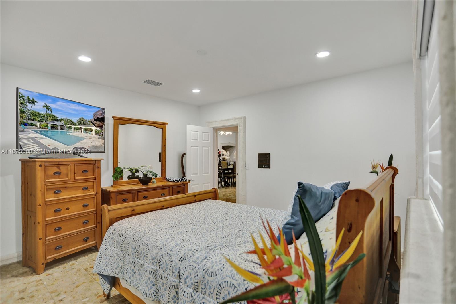 BIRD ROAD FARMSITES - Residential