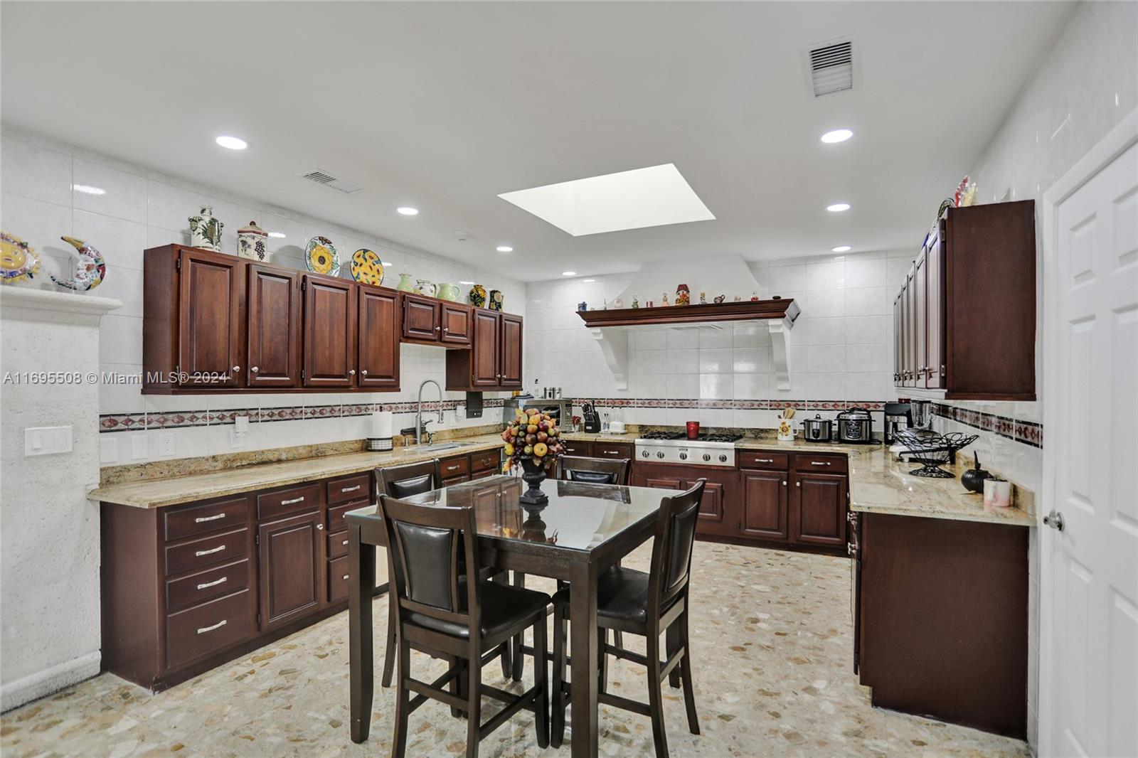 BIRD ROAD FARMSITES - Residential