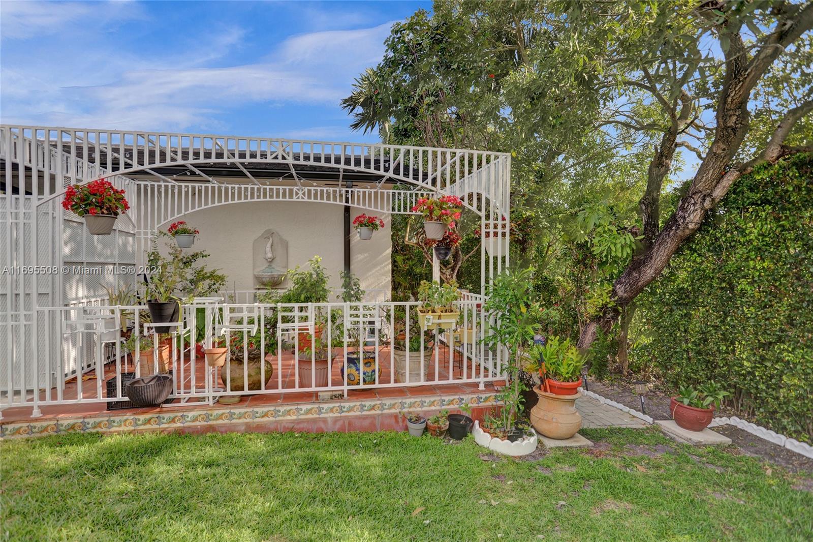 BIRD ROAD FARMSITES - Residential