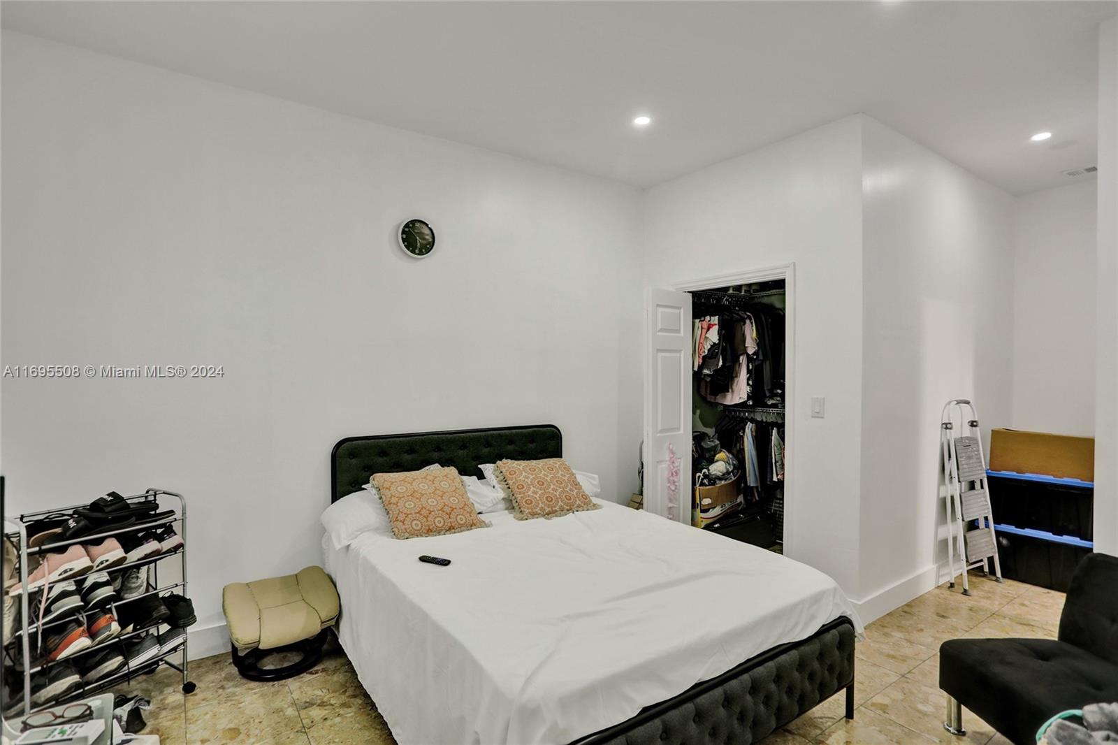 BIRD ROAD FARMSITES - Residential