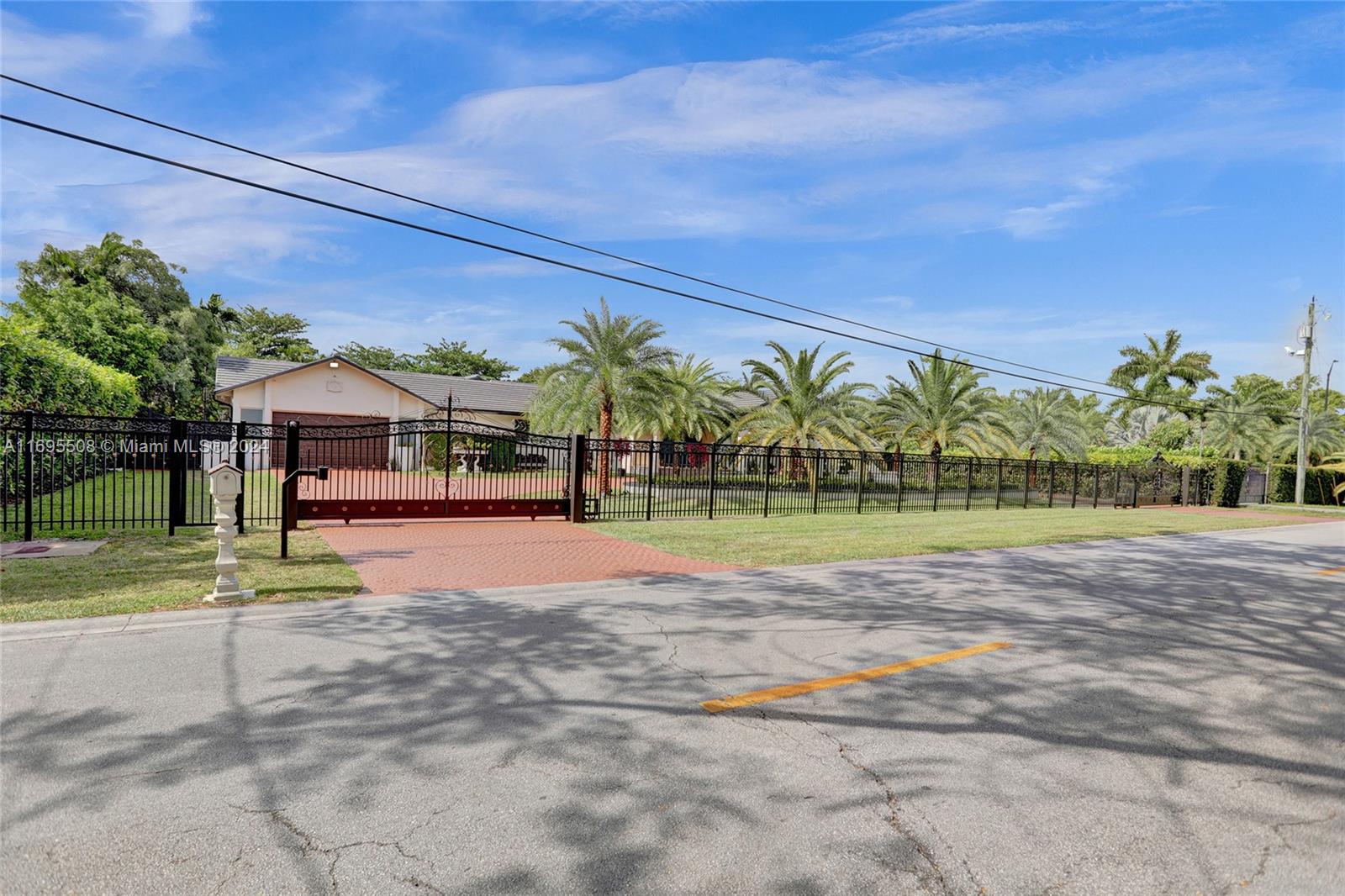 BIRD ROAD FARMSITES - Residential