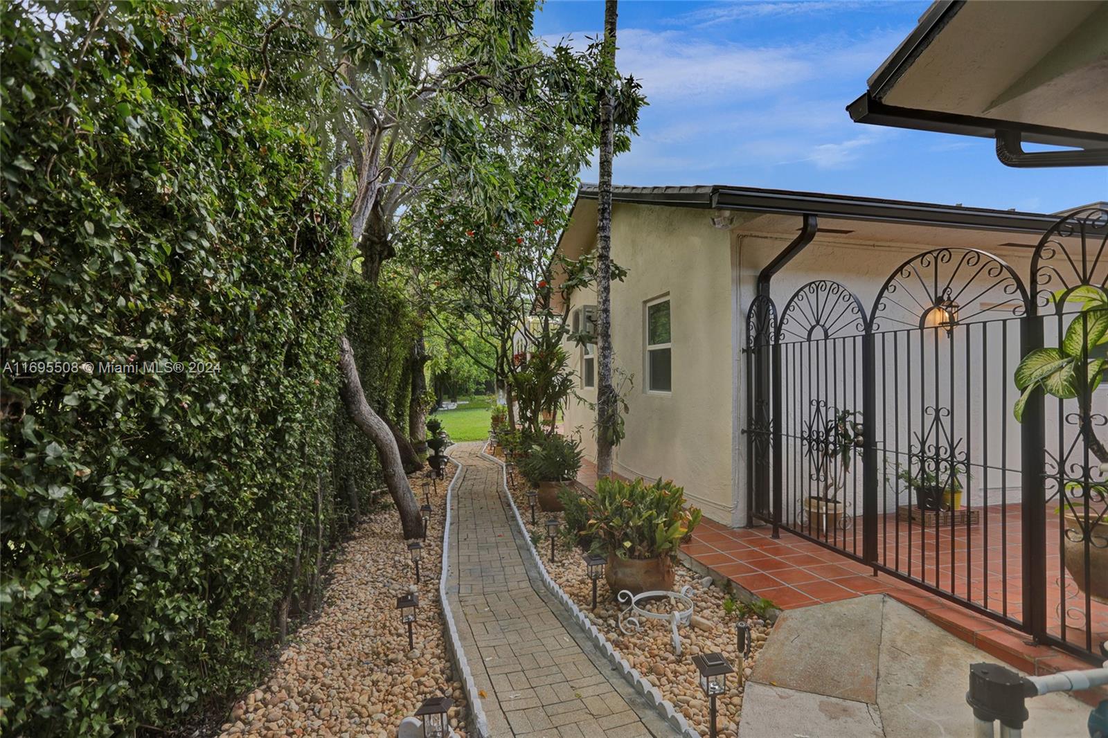 BIRD ROAD FARMSITES - Residential